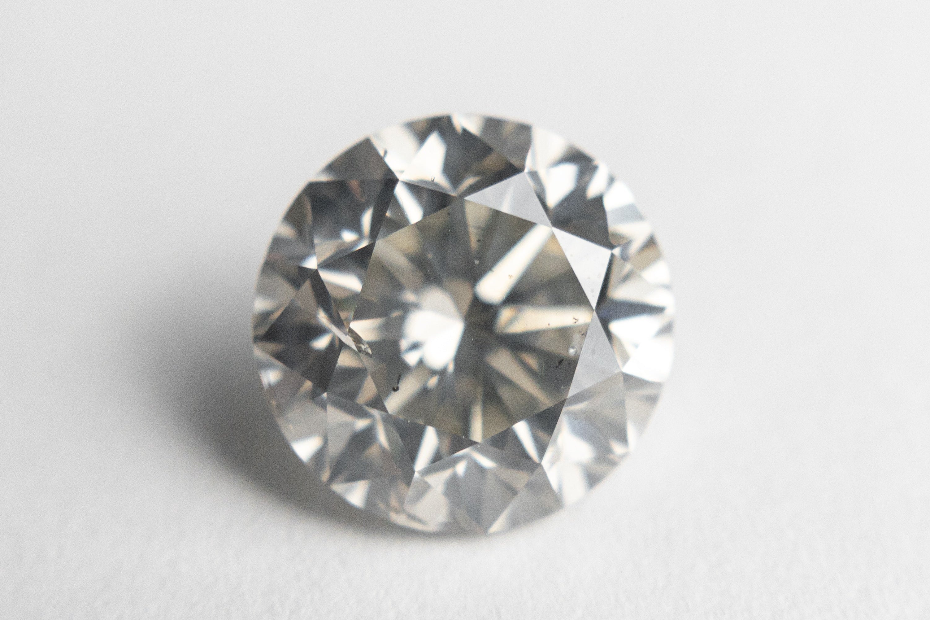 2.71ct 8.45x8.43x5.80mm SI2+ Fancy Grey Round Brilliant 18843-01 - Misfit Diamonds