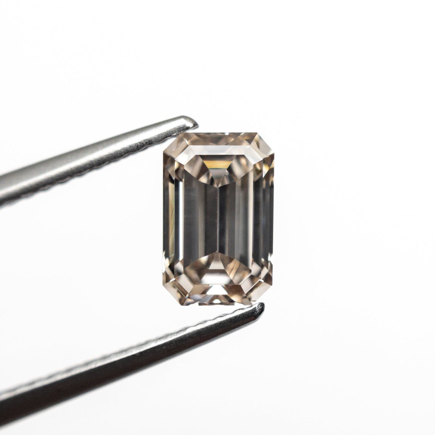 1.11ct 7.23x4.69x3.17mm VS1 C4 Cut Corner Rectangle Step Cut πΏπ¦ 26316-02