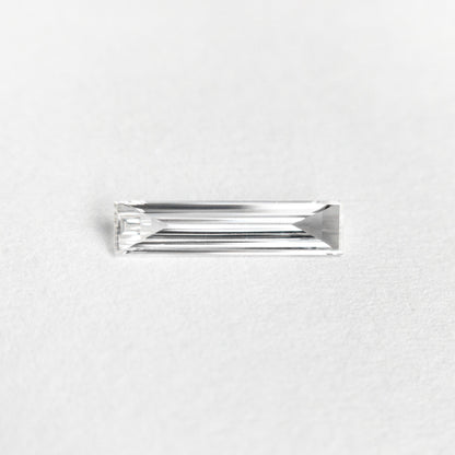 0.18ct 8.95x2.11x0.99mm VS2 E Baguette Step Cut 24701-08