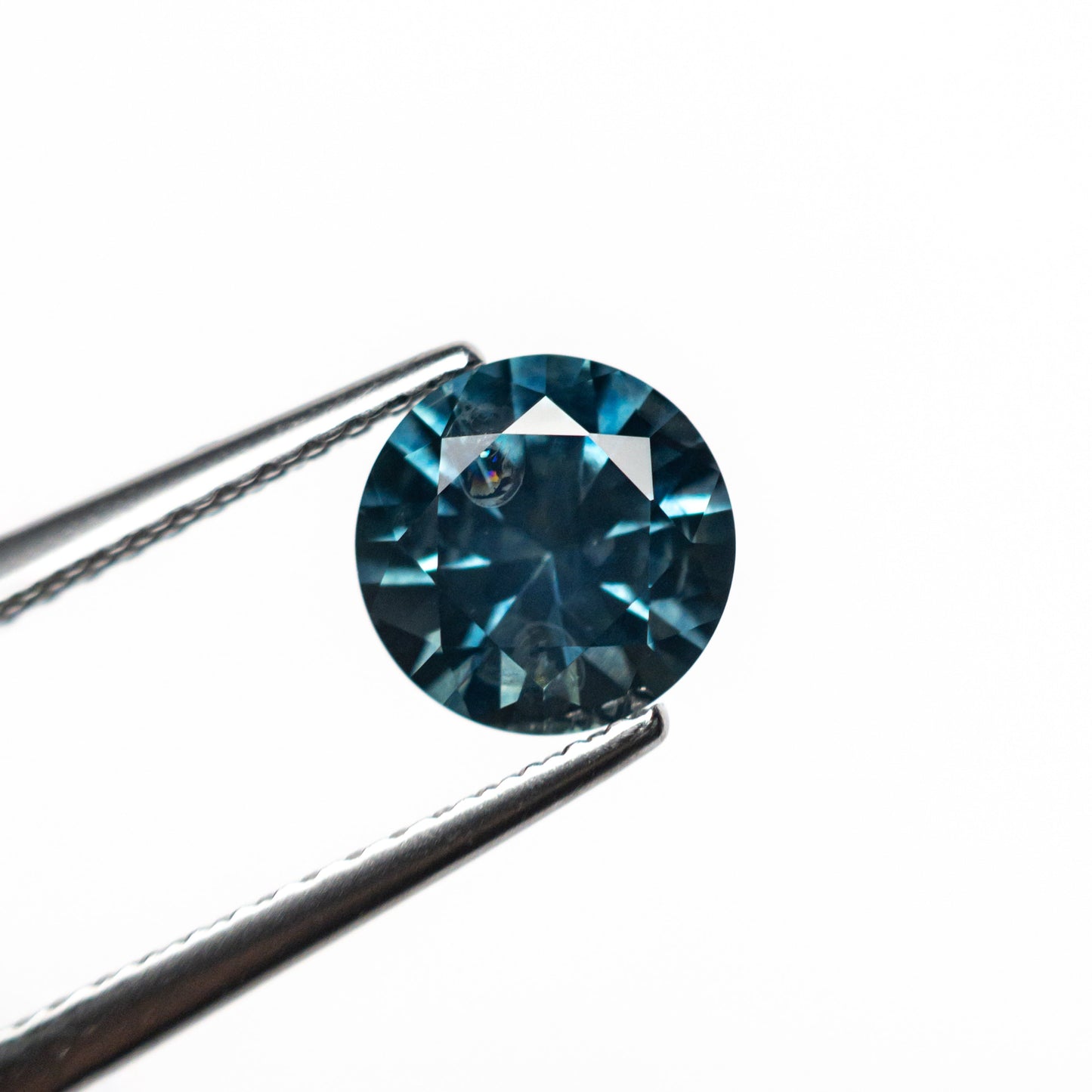 1.35ct 6.71x6.69x4.28mm Round Brilliant Sapphire 26524-08